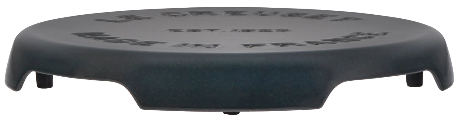 Le Creuset 8.8" Signature Trivet - Oyster 4 Le Creuset 8.8" Signature Trivet - Oyster - Image 4