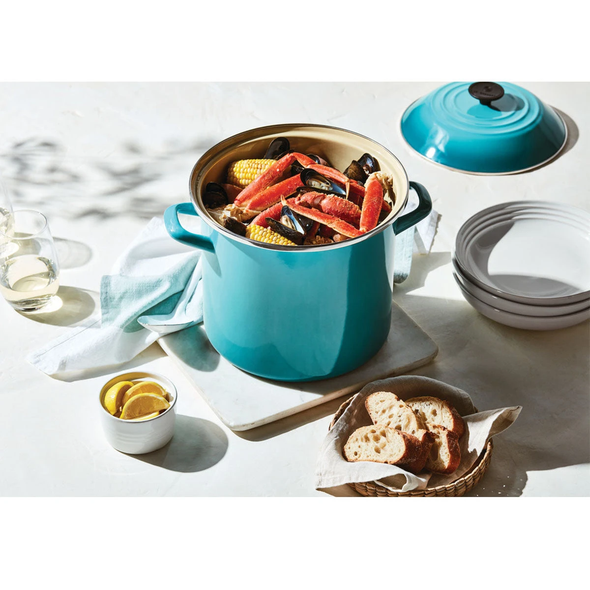 Le Creuset 10-Quart Stockpot - Caribbean 4 Le Creuset 10-Quart Stockpot - Caribbean - Image 4