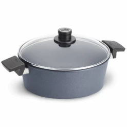 Woll Diamond Lite 6.3-Quart Oval Roaster With Lid