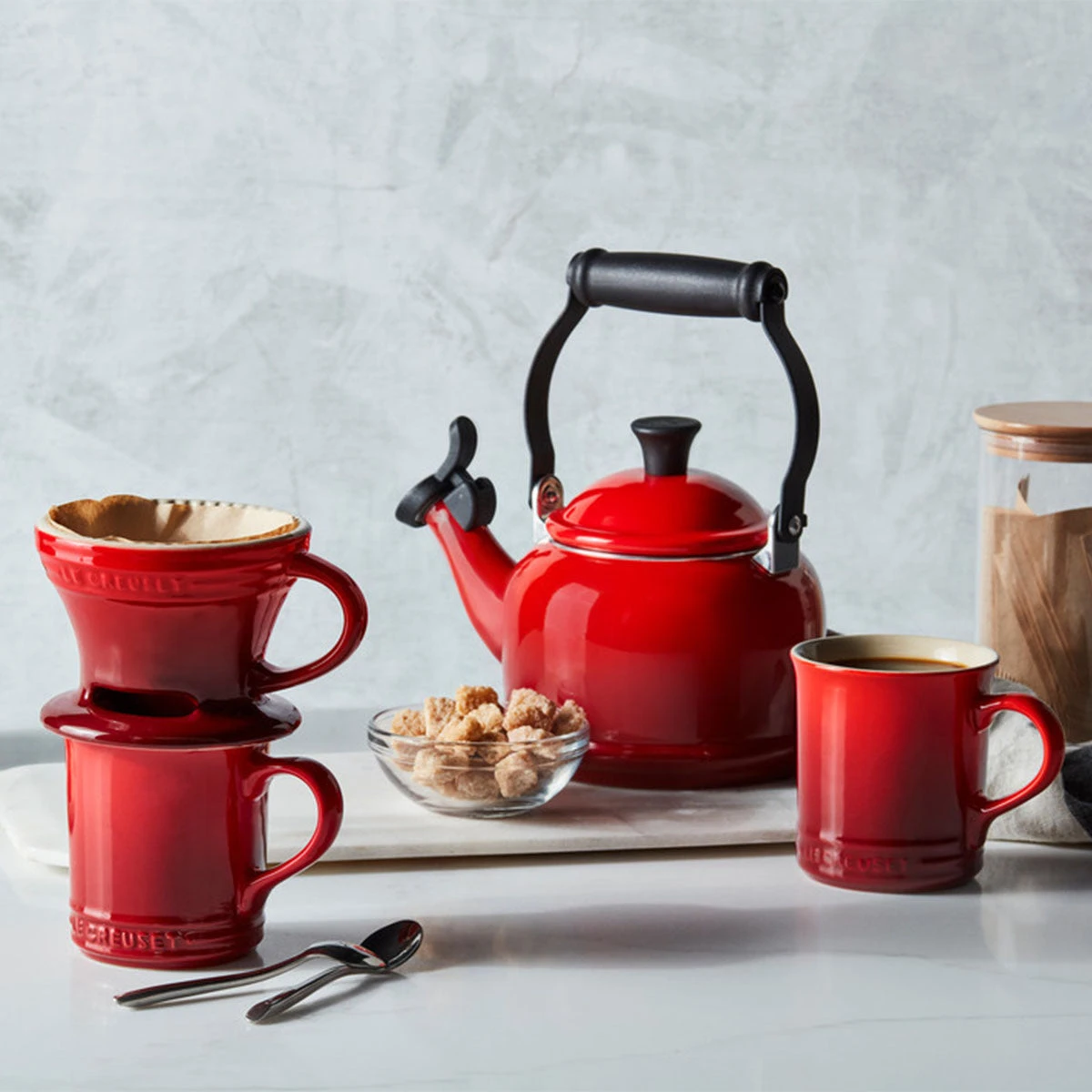 Le Creuset 1.25-Quart Demi Kettle - Cerise 2 Le Creuset 1.25-Quart Demi Kettle - Cerise - Image 2