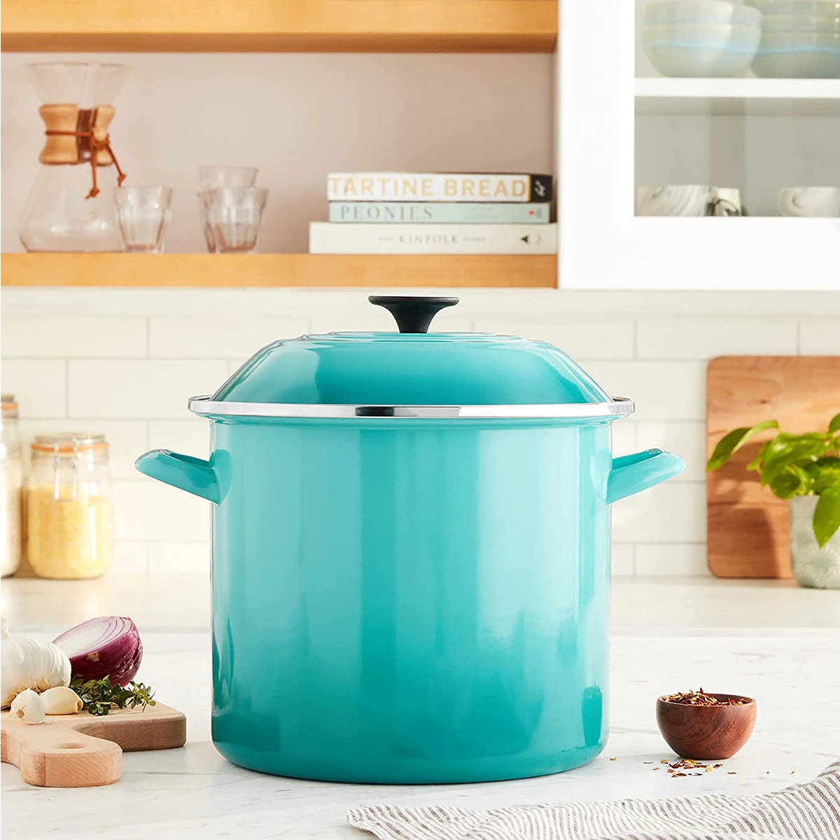 Le Creuset 10-Quart Stockpot - Caribbean 5 Le Creuset 10-Quart Stockpot - Caribbean - Image 5