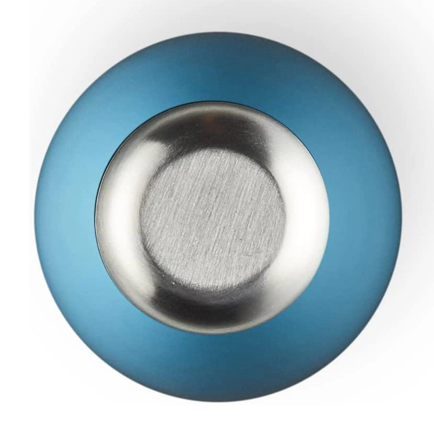 Le Creuset 17 Oz. Stainless Steel Hydration Bottle - Deep Teal 5 Le Creuset 17 Oz. Stainless Steel Hydration Bottle - Deep Teal - Image 5