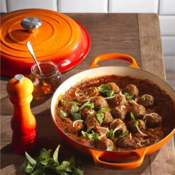 Le Creuset Signature 2.25-Quart Braiser With Stainless Steel Knob - Flame 10 Le Creuset Signature 2.25-Quart Braiser With Stainless Steel Knob - Flame -COOKWARE Store 5 300ad561 dd96 4c4b a09c 236643ee9999