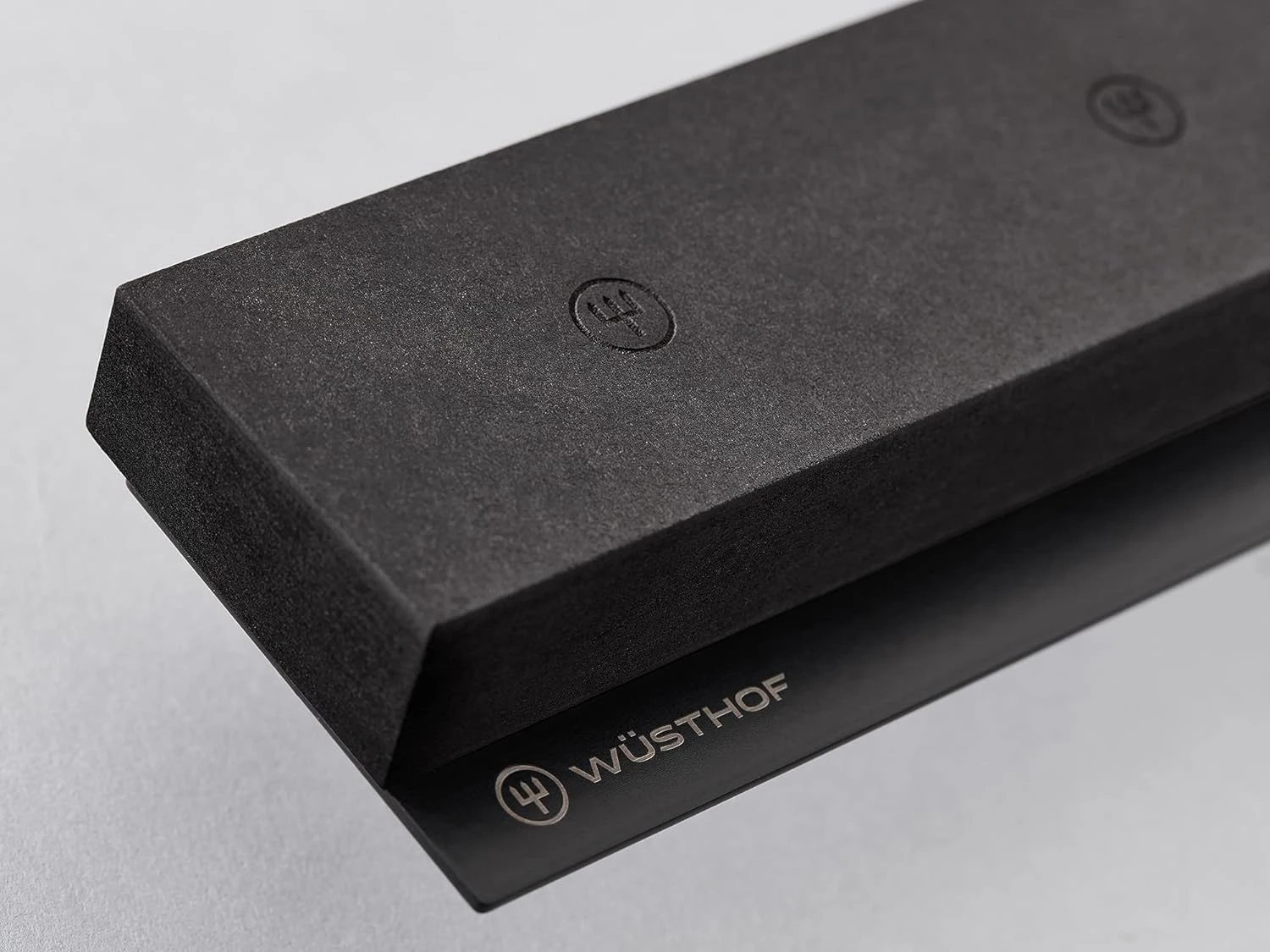 Wusthof Performer 15" Magnetic Bar 3 Wusthof Performer 15" Magnetic Bar - Image 3