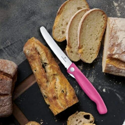 Victorinox Paring - Foldable, Swiss Classic, 4.5" Serrated, Round Blade, Foldable, Pink -COOKWARE Store 913p VM5dIL. AC SL1500