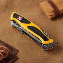 Victorinox Swiss Army 130mm RangerGrip Boatsman Multi-Tool Pocket Knife, Black/Yellow -COOKWARE Store A19uz 1oUxL. AC SL1500