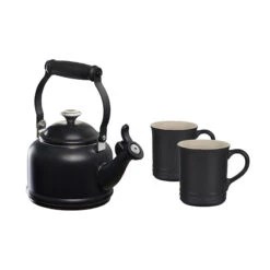 Le Creuset Demi Kettle W/ SS Knob & 2 Mug Set - Licorice